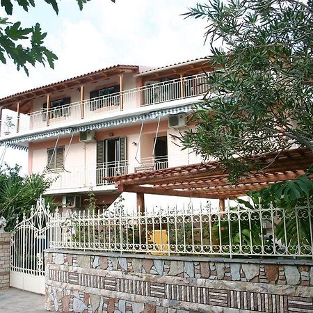 Liocharis Apartments Лурдата Екстер'єр фото