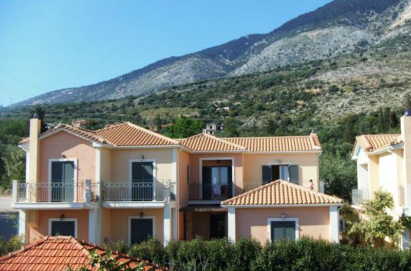Liocharis Apartments Лурдата Екстер'єр фото