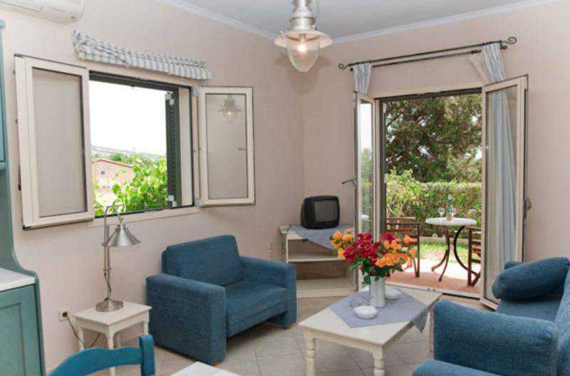 Liocharis Apartments Лурдата Екстер'єр фото